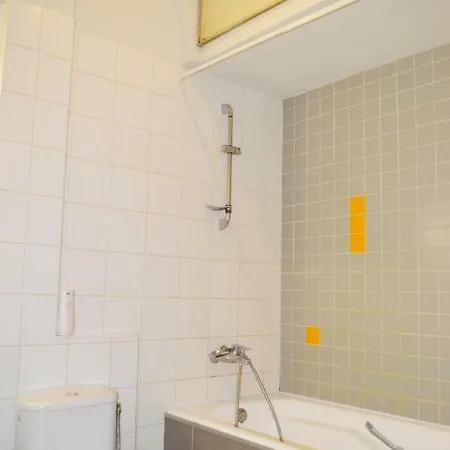 Apartment Help Ukrainian Volunteers - Not For Rent